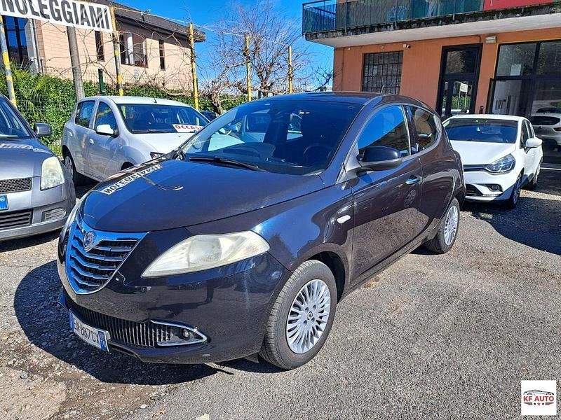 Usata Lancia Ypsilon Gold 95 CV (69 kW) 2012 Marrone Utilitaria