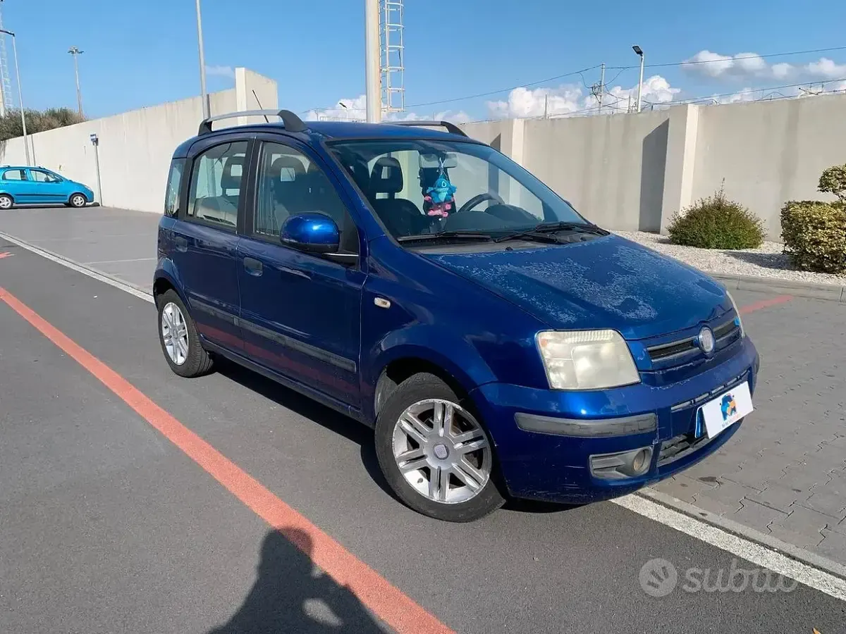 Usata Fiat Panda Dynamic 69 CV (50 kW) 2010 Blu Utilitaria