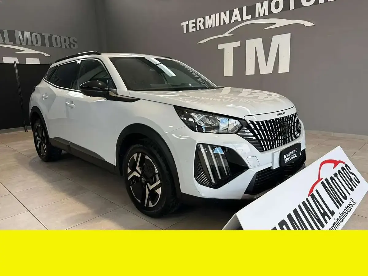 Usata Peugeot 2008 102 CV (75 kW) 2024 Other SUV