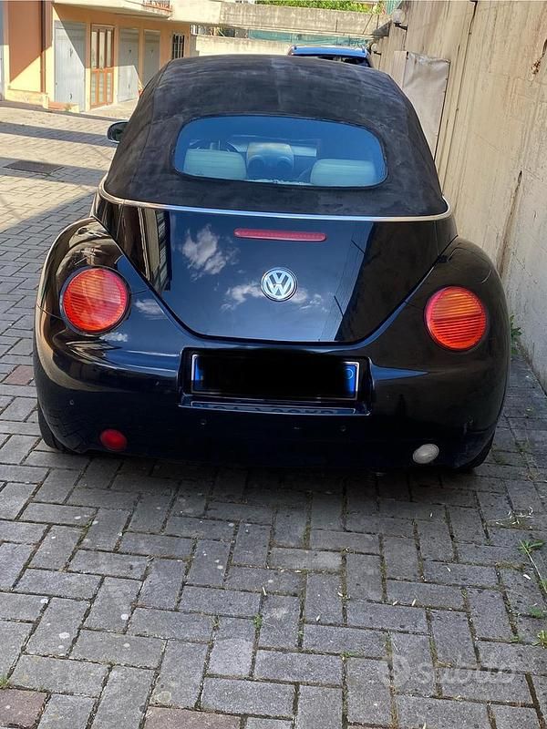 Usata VW New Beetle 90 CV (66 kW) 2005 Nero Utilitaria