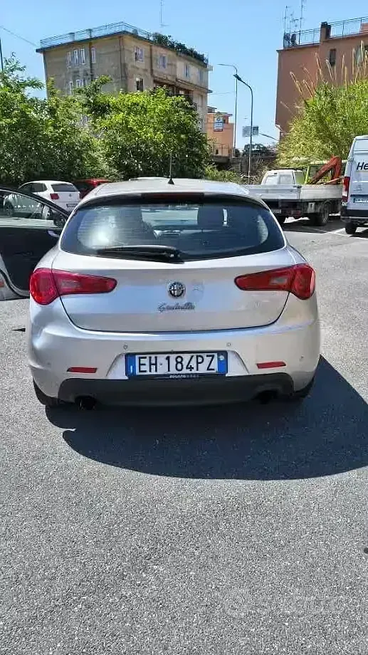 Usata Alfa Romeo Giulietta Progression 170 CV (125 kW) 2011 Grigio Utilitaria