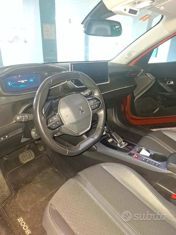 Usata Peugeot 2008 131 CV (96 kW) 2020 SUV