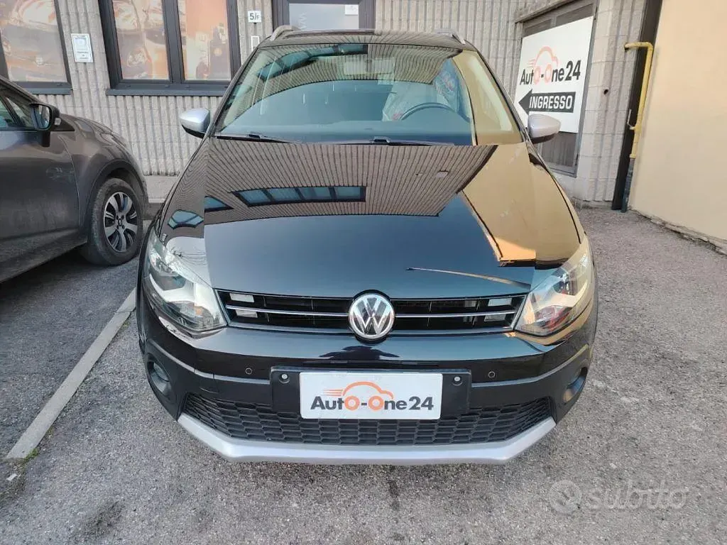 Usata VW Polo Cross 90 CV (66 kW) 2016 Nero Utilitaria