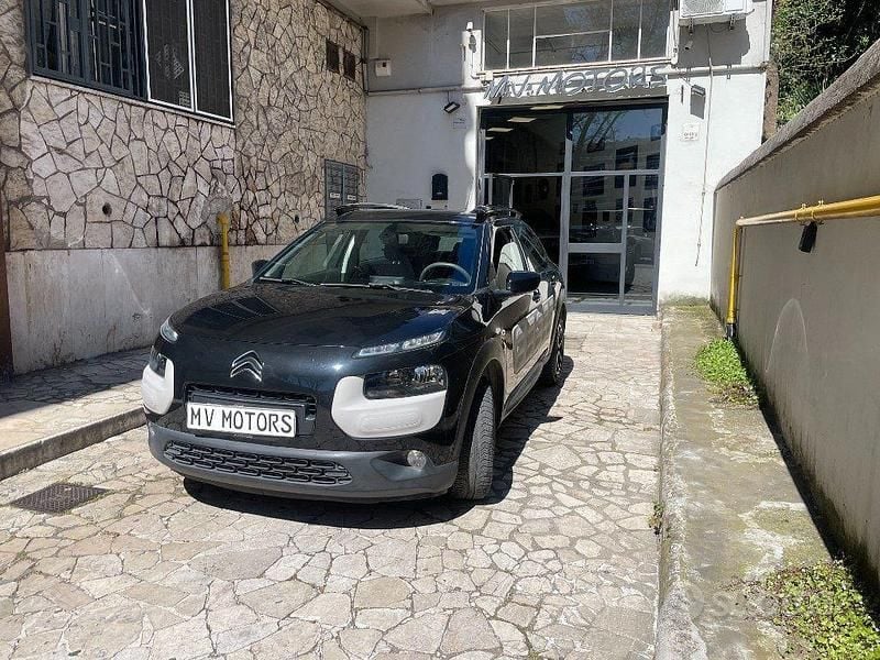 Usata Citroën C4 Feel 99 CV (72 kW) 2017 Nero SUV