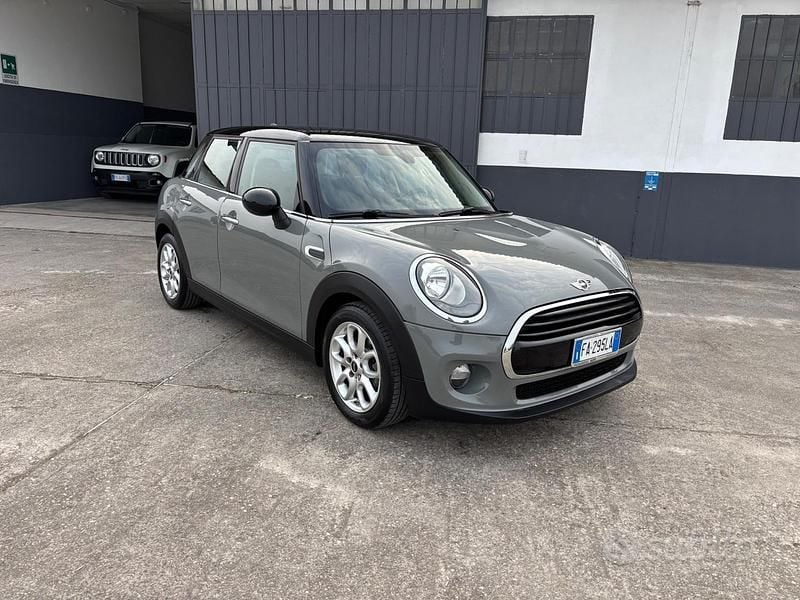 Usata Mini Cooper D 115 CV (84 kW) 2015 Grigio Utilitaria