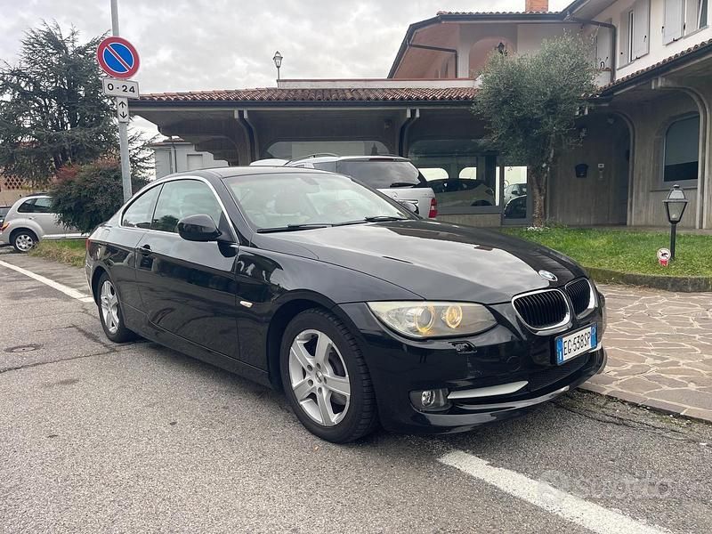 Usata BMW 320 2011 Nero Coupé