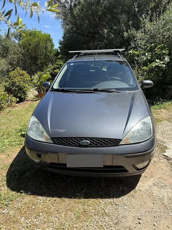 Usata Ford Focus 100 CV (73 kW) 2004 Grigio Station wagon