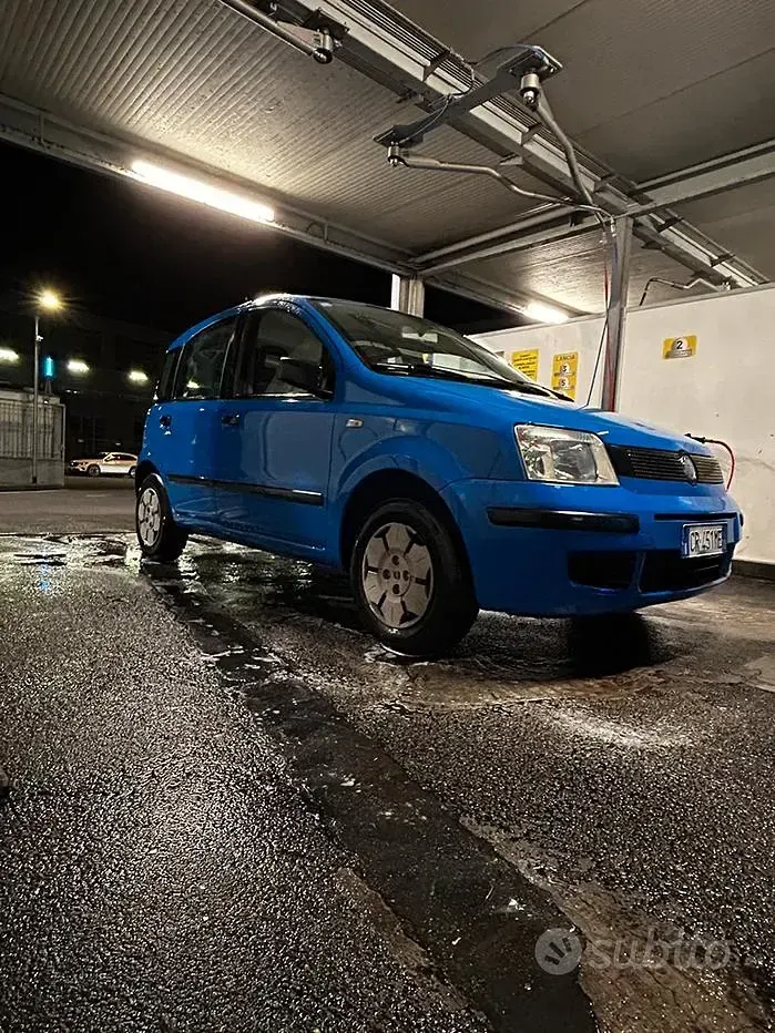 Usata Fiat Panda 54 CV (39 kW) 2004 Bluazzurro Utilitaria