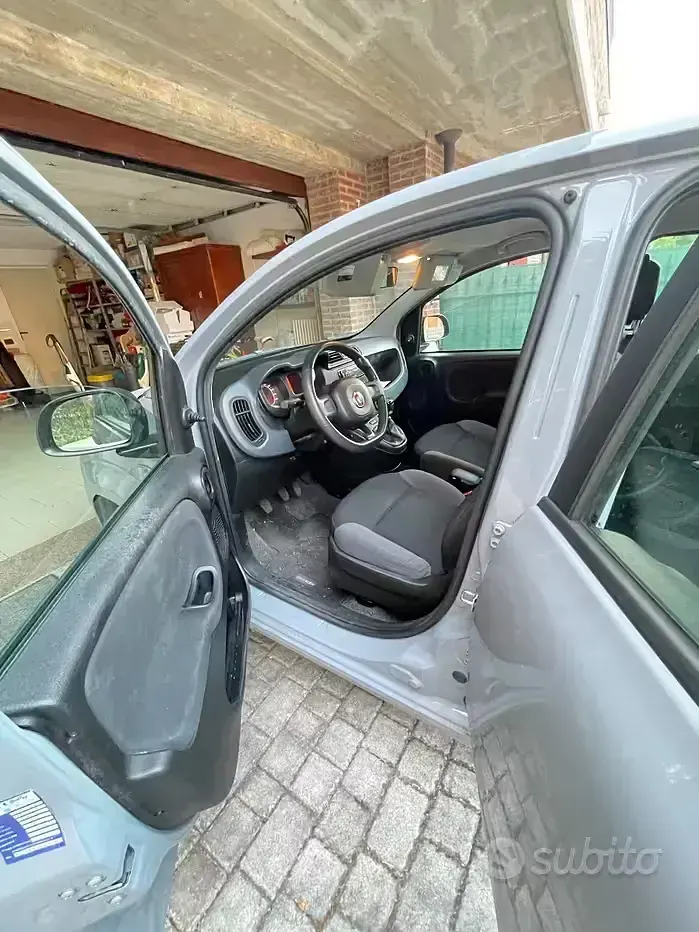 Usata Fiat Panda Easy 69 CV (50 kW) 2018 Grigio Utilitaria
