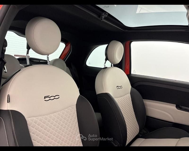 Usata Fiat 500 Dolcevita 69 CV (50 kW) 2022 Arancione Berlina