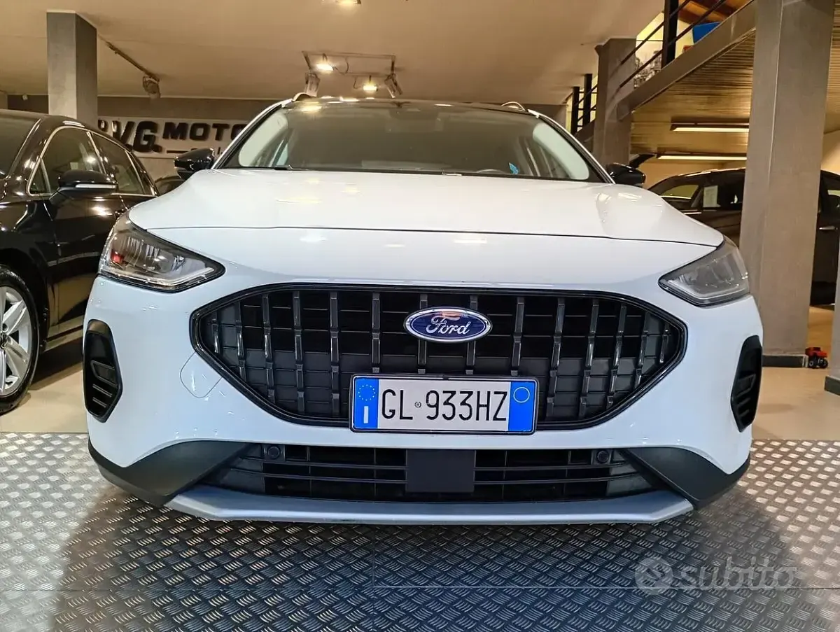 Usata Ford Focus Active 120 CV (88 kW) 2022 Bianco Station wagon