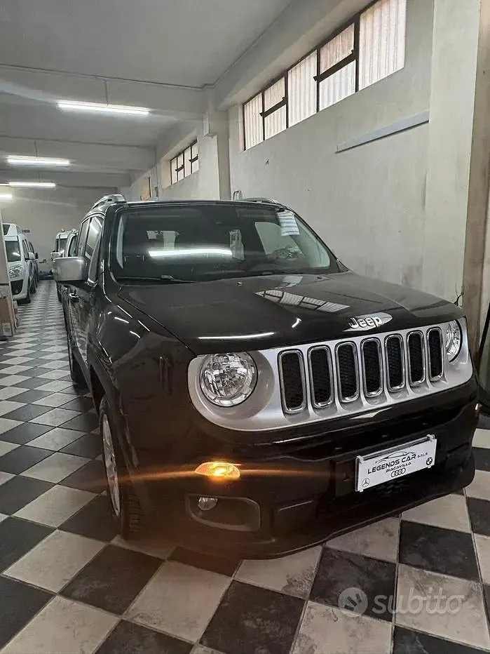 Usata Jeep Renegade Limited 140 CV (102 kW) 2017 Nero SUV