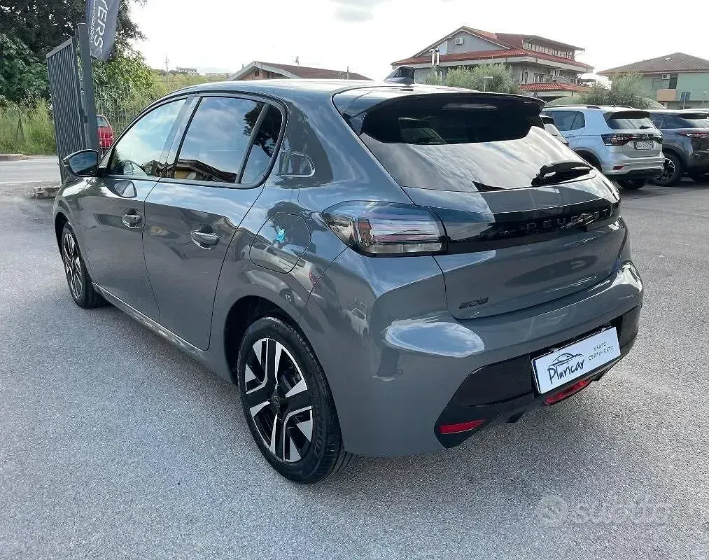 Usata Peugeot 208 Allure 101 CV (74 kW) 2025 Other Utilitaria