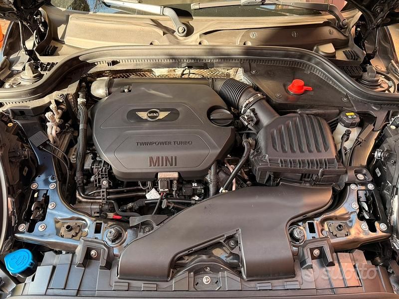 Usata Mini Cooper SD Business 170 CV (125 kW) 2016 Nero Utilitaria
