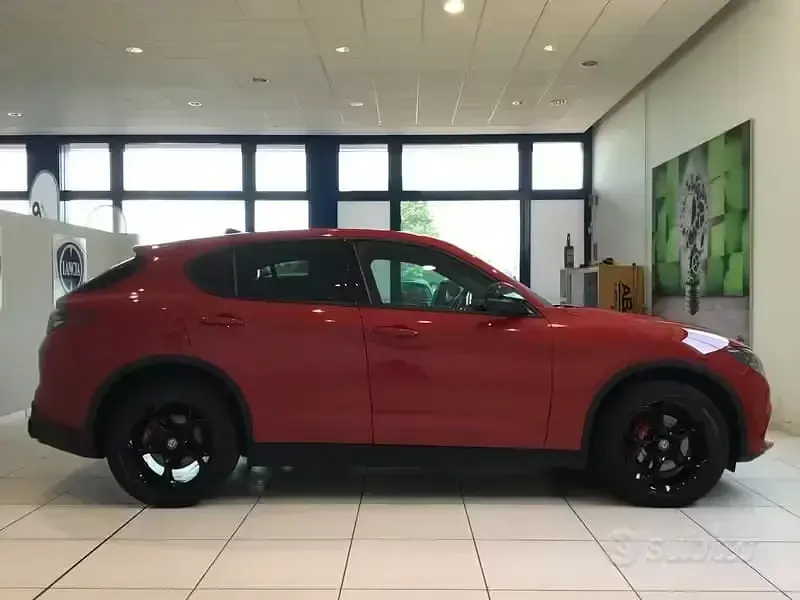 Usata Alfa Romeo Stelvio Sprint 210 CV (154 kW) 2024 Rosso SUV