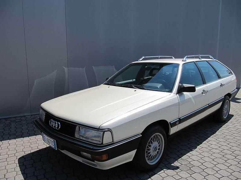 Madreperla Usata 1987 Audi 200 Station wagon | 29.000 € - Immagine 1/3