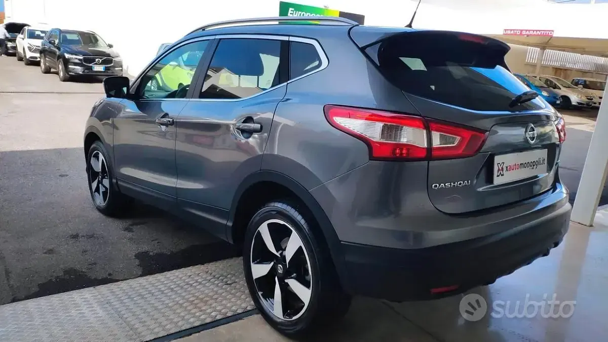 Usata Nissan Qashqai Tekna 110 CV (80 kW) 2015 Grigio SUV