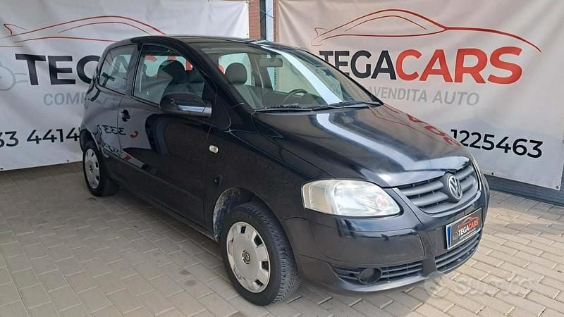 Usata VW Fox 75 CV (55 kW) 2006 Nero Utilitaria