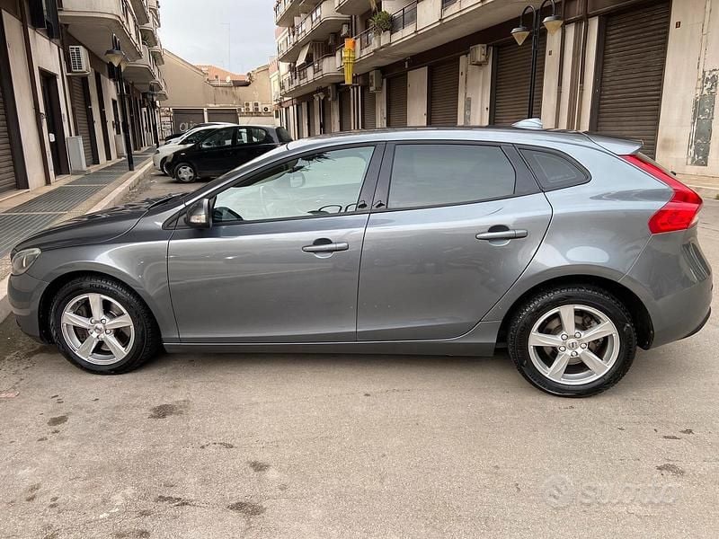 Usata Volvo V40 2016 Grigio Berlina