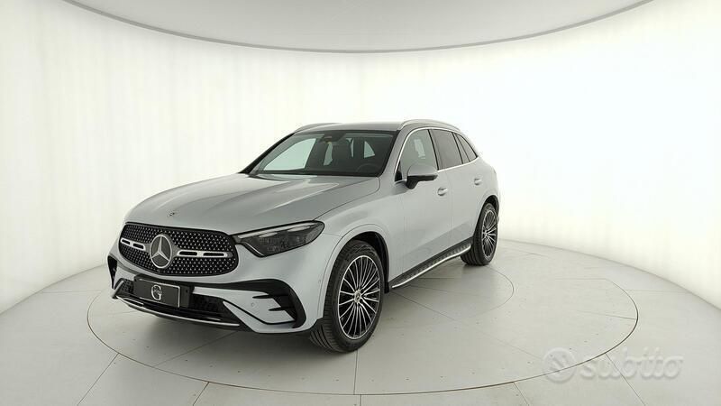 Argento Usata 2023 Mercedes GLC220 Premium SUV | 52.900 € (Buon prezzo) - Immagine 1/4