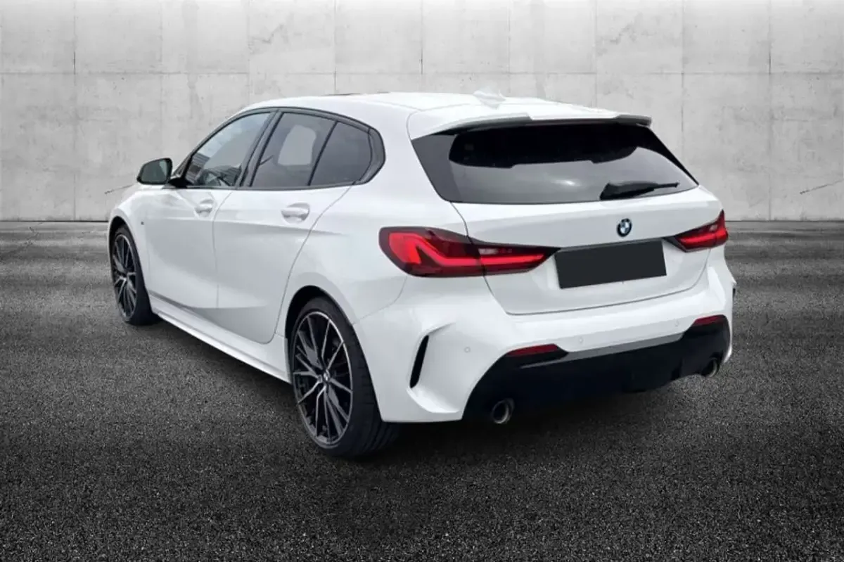 Usata BMW 120 M Sport 178 CV (130 kW) 2023 Bianco Monovolume