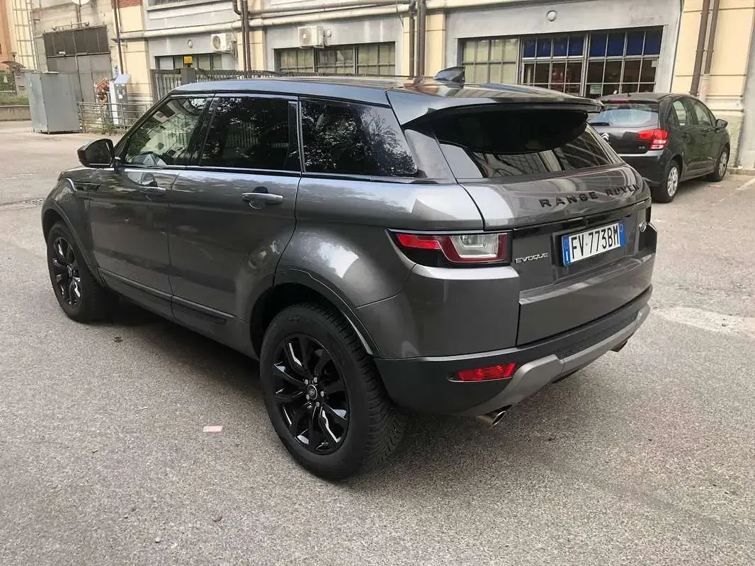 Usata Land Rover Range Rover evoque Pure 150 CV (110 kW) 2019 Grigio SUV