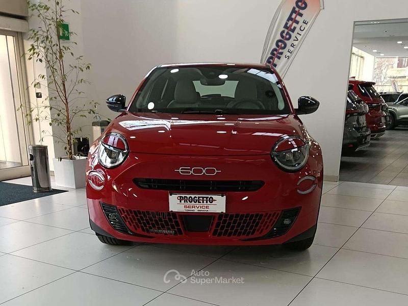 Nuova Fiat 600 Icon 136 CV (100 kW) 2025 Rosso SUV