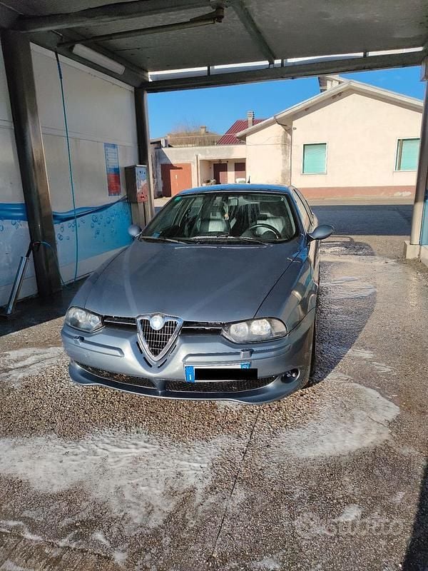 Usata Alfa Romeo 156 GTA 250 CV (183 kW) 2003 Grigio Berlina