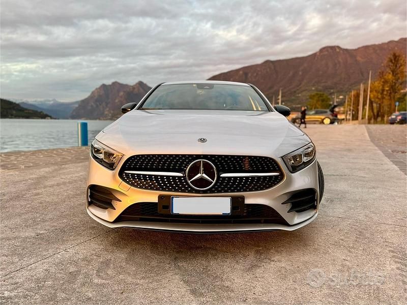 Usata Mercedes A180 Premium 116 CV (85 kW) 2020 Grigio Berlina