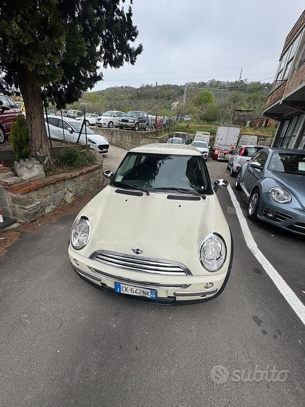 Usata Mini One D 75 CV (55 kW) 2004 Utilitaria