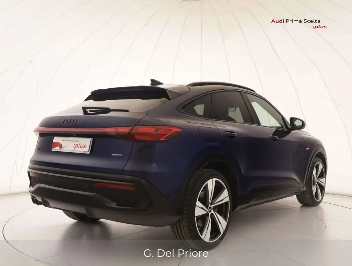 Usata Audi Q5 S-Line 204 CV (150 kW) 2025 Blu/azzurro SUV