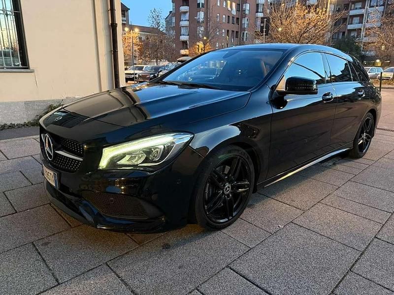 Usata Mercedes CLA220 Premium 177 CV (130 kW) 2017 Nero Berlina