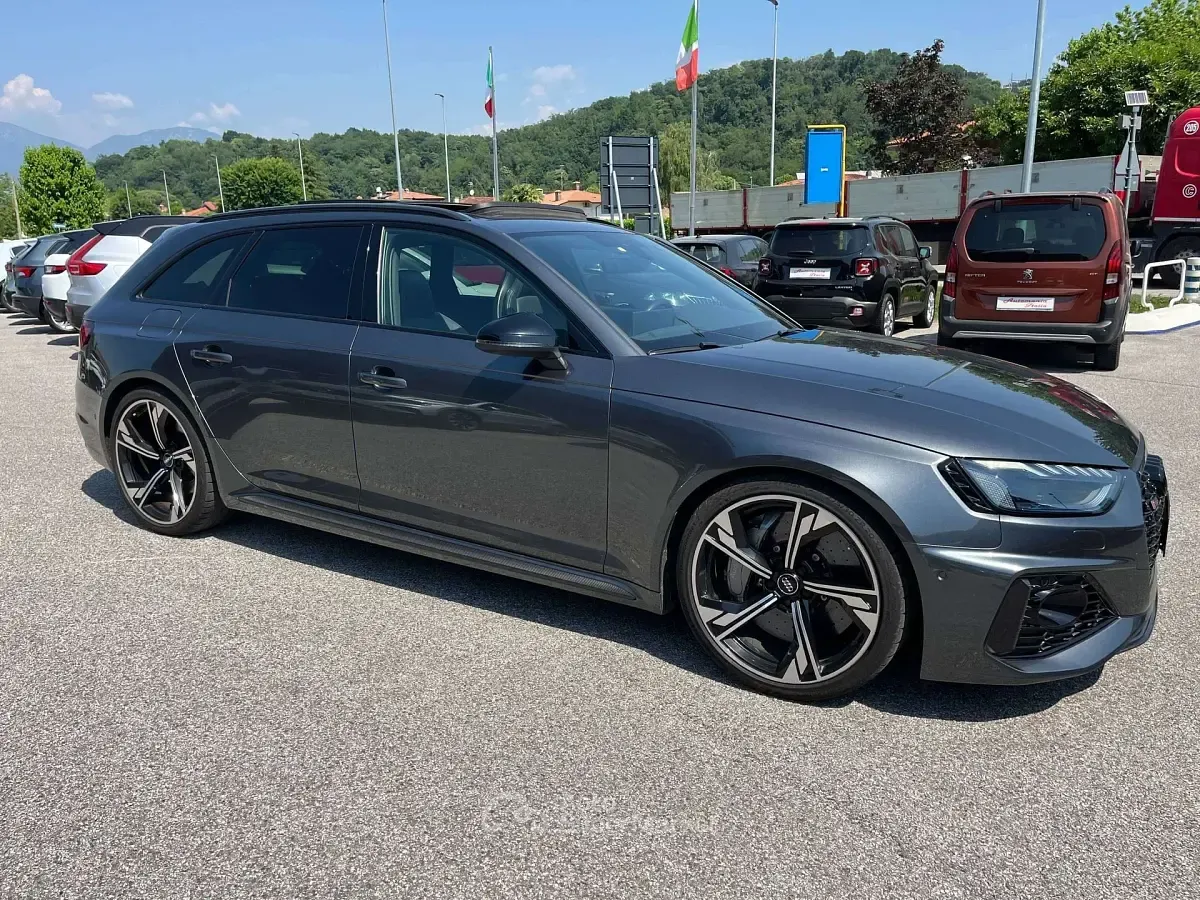 Usata Audi RS4 450 CV (330 kW) 2020 Grigio Station wagon