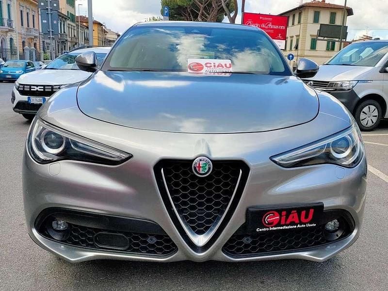 Grigio Usata 2018 Alfa Romeo Stelvio Business SUV | 17.000 € (Super prezzo) - Immagine 1/4