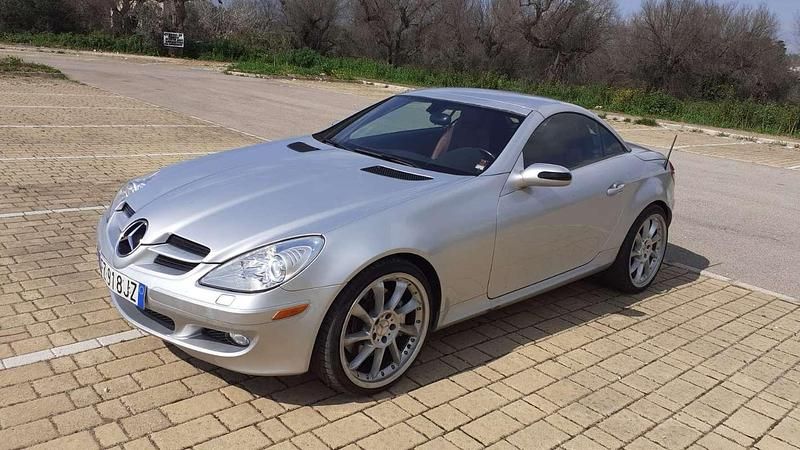 Usata Mercedes SLK350 272 CV (200 kW) 2008 Argento Cabrio