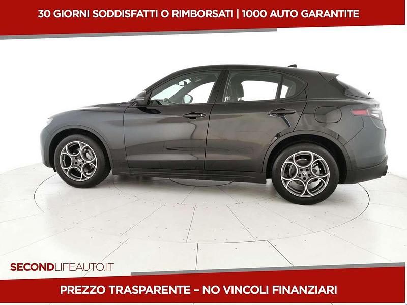 Second-hand Alfa Romeo Stelvio Sprint 160 CP (117 kW) 2024 Negru SUV