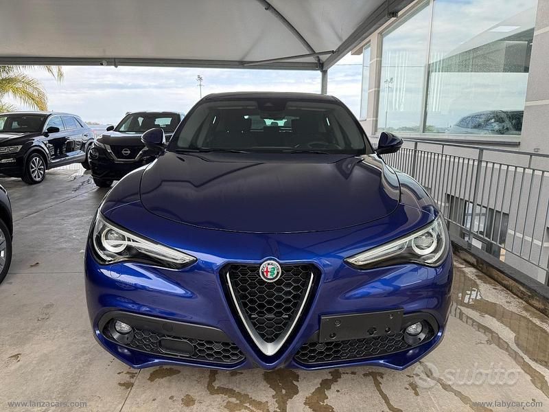 Usata Alfa Romeo Stelvio 160 CV (117 kW) 2021 Blu SUV