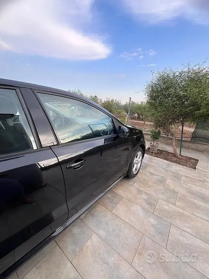 Usata VW Polo 60 CV (44 kW) 2012 Nero Utilitaria