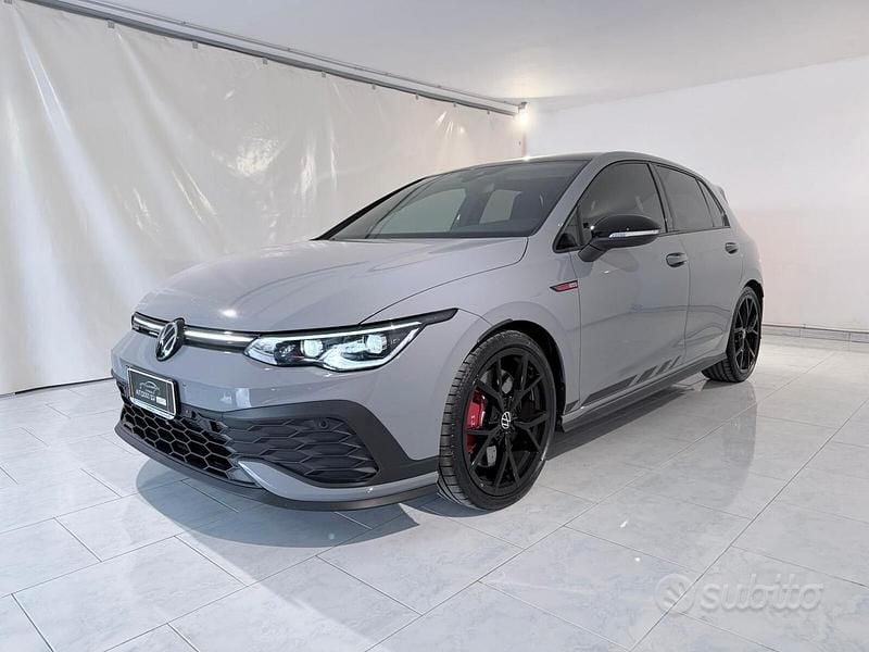 Usata VW Golf VIII CLUB 300 CV (220 kW) 2022 Grigio Berlina
