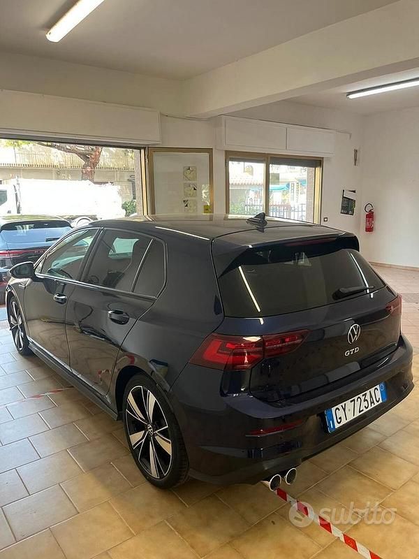 Usata VW Golf VII GTI 200 CV (147 kW) 2021 Blu Utilitaria