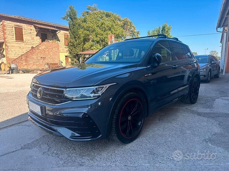Usata VW Tiguan R-line 150 CV (110 kW) 2021 Grigio SUV