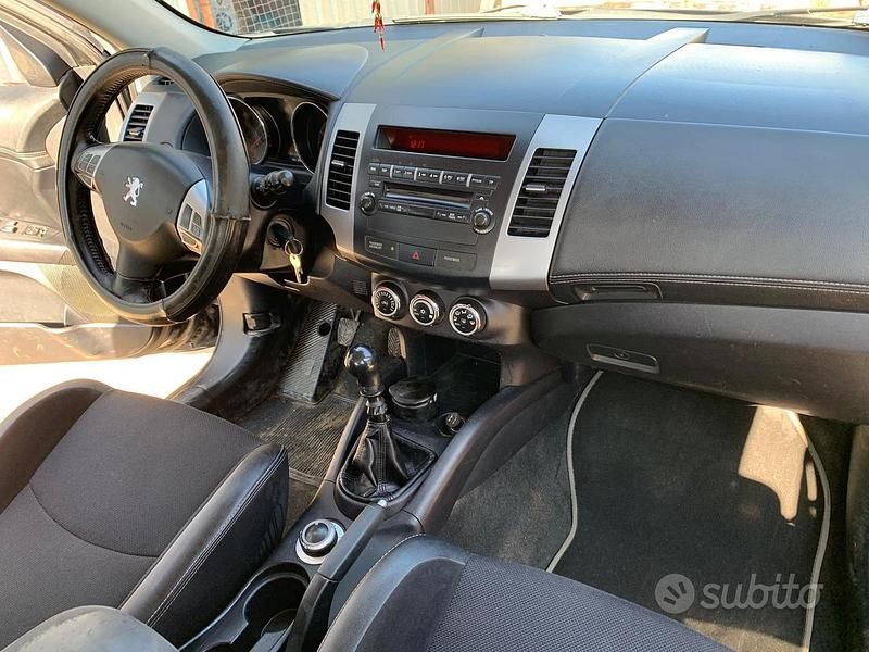 Nero Usata 2010 Peugeot 4007 SUV | 2600 € (Ottimo prezzo) - Immagine 1/4