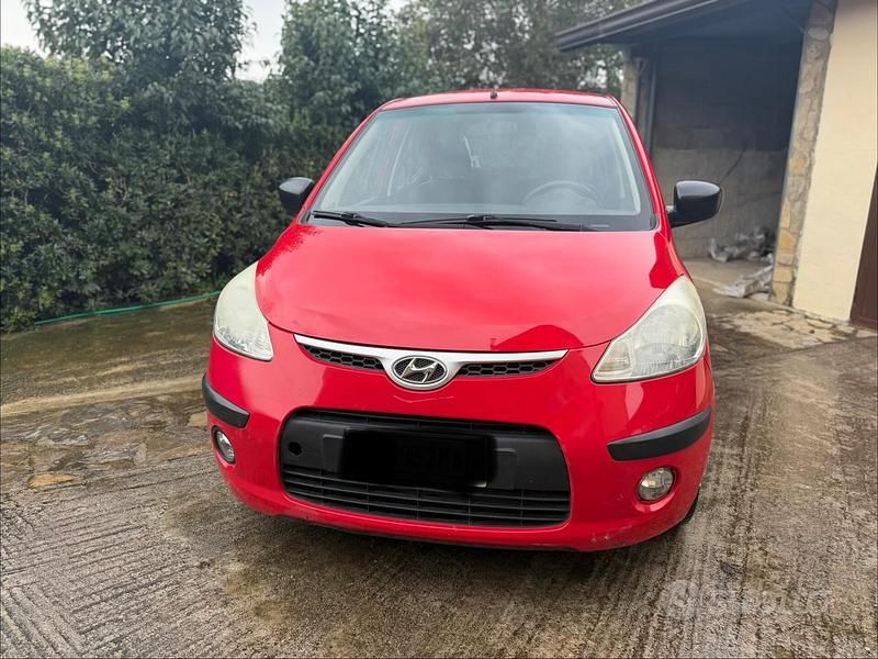 Usata Hyundai i10 Active 66 CV (48 kW) 2009 Rosso Utilitaria