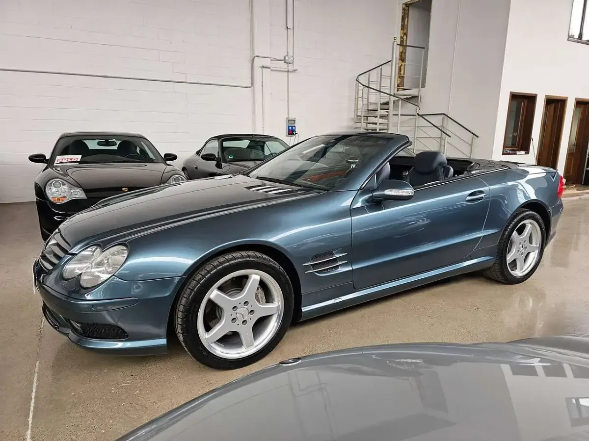 Usata Mercedes SL500 306 CV (225 kW) 2001 Blu/azzurro Cabrio