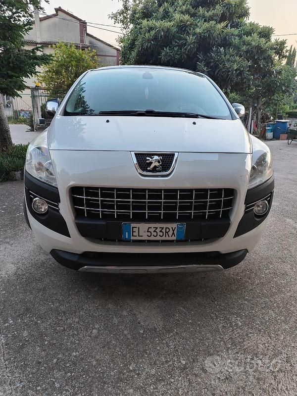 Usata Peugeot 3008 Allure 115 CV (84 kW) 2012 Bianco Monovolume