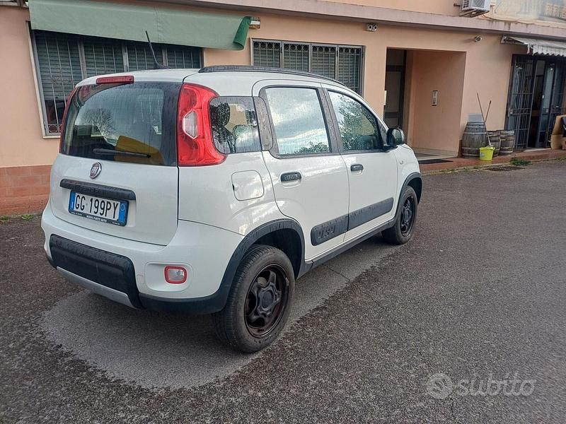Usata Fiat Panda 4x4 Wild 85 CV (62 kW) 2022 Bianco Utilitaria