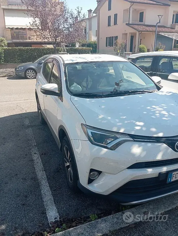 Usata Toyota RAV4 143 CV (105 kW) 2016 Bianco SUV