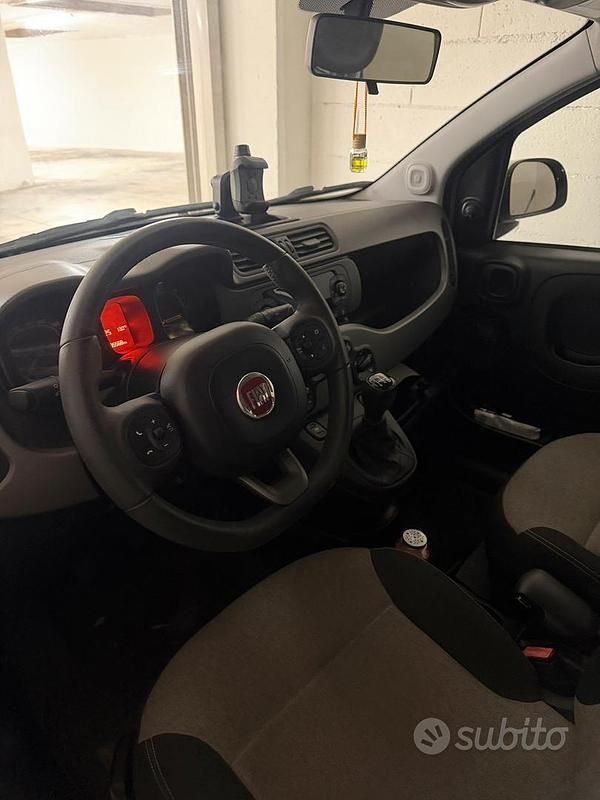 Usata Fiat Panda Lounge 95 CV (69 kW) 2017 Grigio Berlina