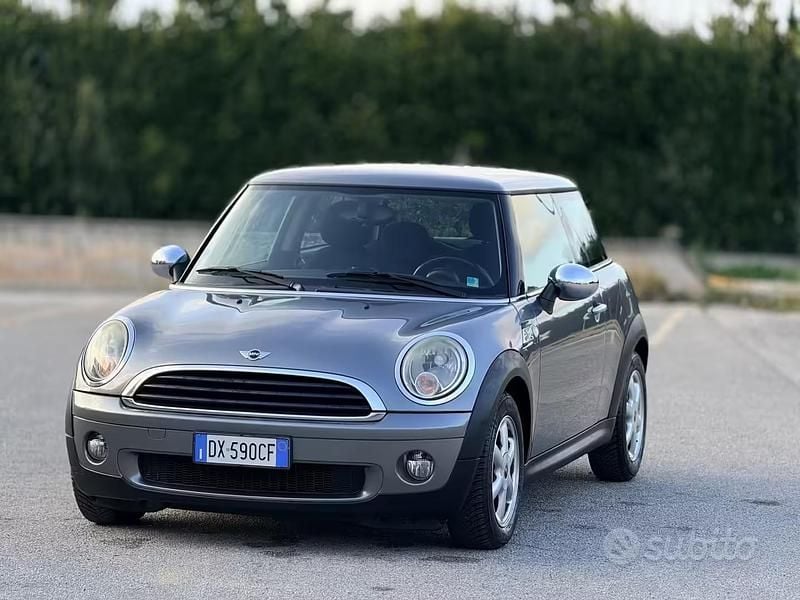 Usata Mini Cooper 75 CV (55 kW) 2009 Grigio Utilitaria