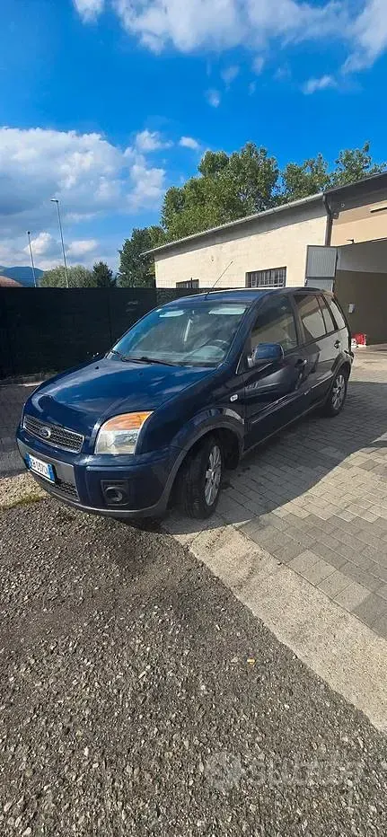 Usata Ford Fusion 76 CV (55 kW) 2010 Bluazzurro Utilitaria